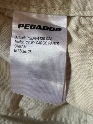 Pantalón cargo blanco