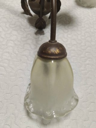 Lámpara de techo de metal y cristal