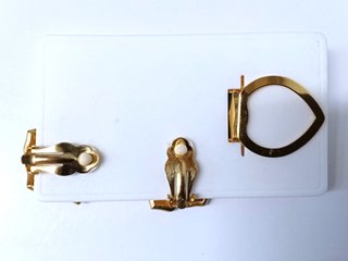 Conjunto Vintage Broche y Pendientes Flor Dorada
