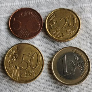 Moneda Bélgica con exceso de metal