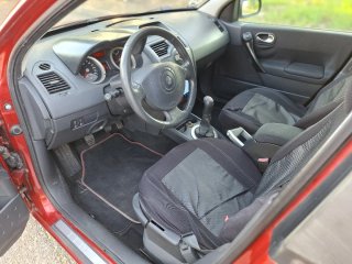 Renault Megane 1.4 Gasolina-Embrague cambiado, ITV