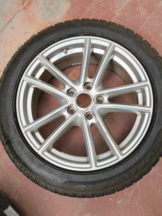 Llantas 17 5x112 7.5J con Neumáticos Pirelli
