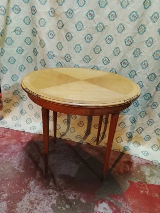 Mesa de centro redonda de madera