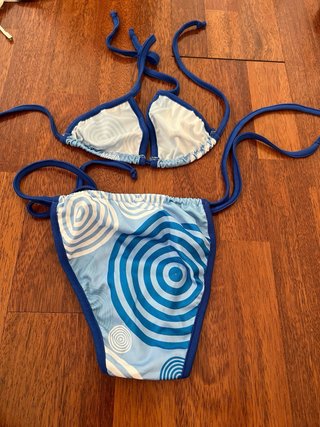 Bikini blu/bianco taglia M