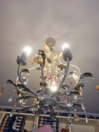 Lámpara techo forja blanca y cristal, 5brazos.