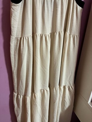 Vestido largo beige y negro
