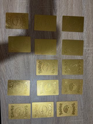 Cartas Pokémon Doradas Variadas