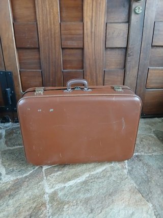 Maleta vintage marrón