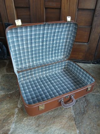 Maleta vintage marrón