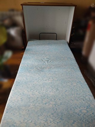 Cama turca plegable con ruedas