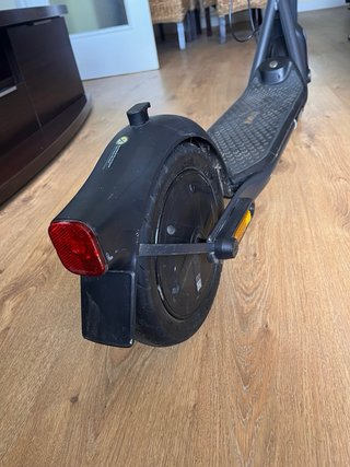 Patinete eléctrico negro
