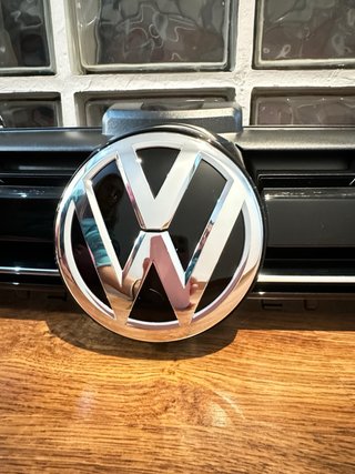 Rejilla Delantera Golf VII Bluemotion NUEVA