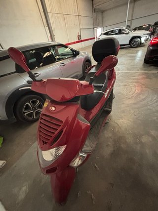 Kymco 50cc Scooter Rojo Beta&wine