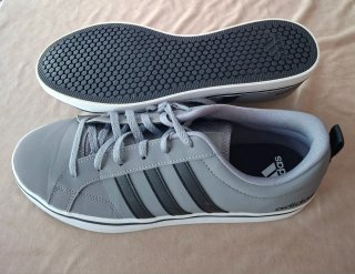 Zapatillas Adidas VS Pace Talla 46 seminuevas