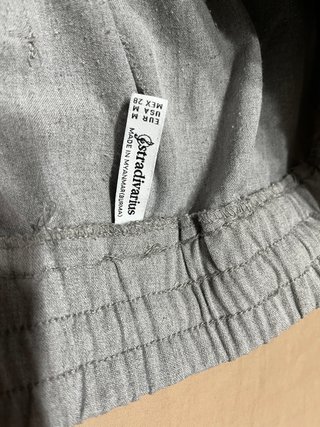 Pantalón de vestir gris elástico