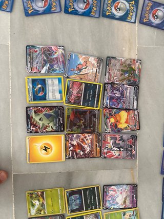 Cartas Pokémon Variadas