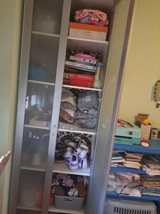 Mueble alto cerrado con baldas