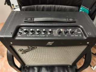 Amplificador Fender Mustang II