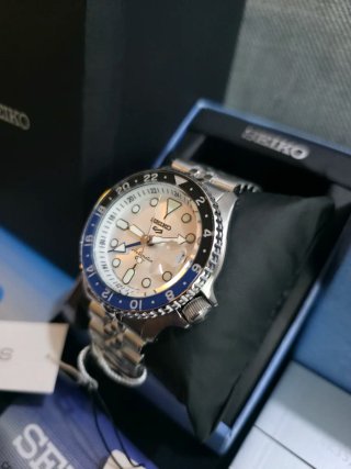 Reloj Seiko Automático GMT SKX
