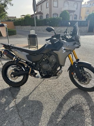 Yamaha Ténéré 700 Frozen Titanio 2025