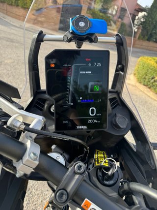 Yamaha Ténéré 700 Frozen Titanio 2025