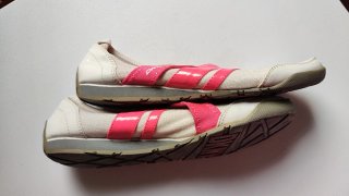 Bailarinas DKNY blancas y rosas