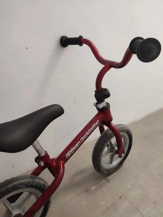 Bici sin pedales Chicco roja