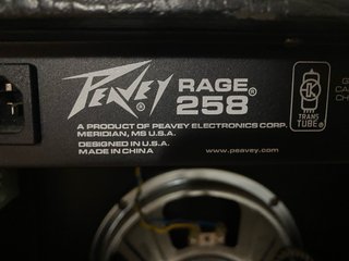 Amplificador Guitarra Peavey Rage 258