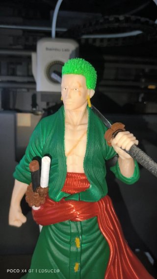 Figura Zoro 3 espadas