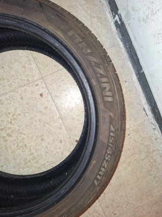 Neumáticos 215/45R17