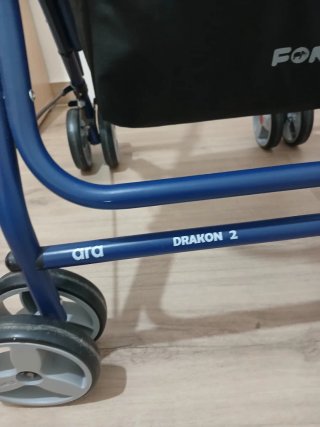 Andador adulto azul sin usar