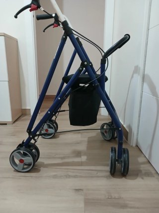 Andador adulto azul sin usar