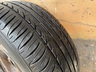 Llantas BMW E36 con neumáticos