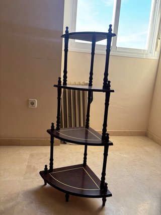 Estantería de esquina de madera