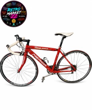 Bicicleta de carretera Merida Roja