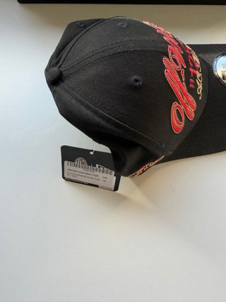 Gorra New Era x Off-White x AC Milan Negra