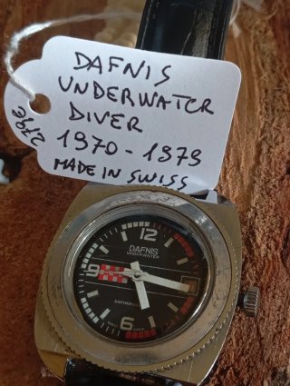 Orologio Quarzo Nero e Arancione