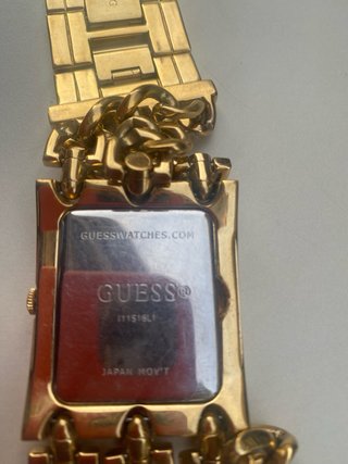 Reloj Guess Dorado Cadena Multicolor