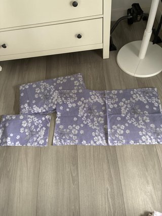 Funda nórdica floral morada y blanca