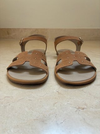 Sandalias barefoot mujer ante marrón
