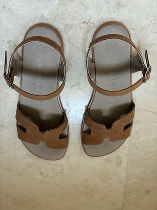 Sandalias barefoot mujer ante marrón