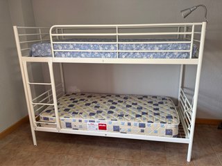 Litera blanca 90x200 con 2 colchones