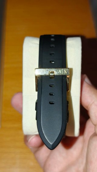 Reloj Armani Exchange AX7105 Negro/Dorado