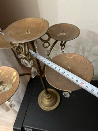 Candelabro dorado con cristales