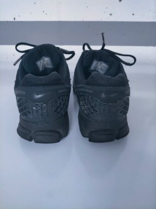 Zapatillas Nike Zoom Vomero 5 Negras