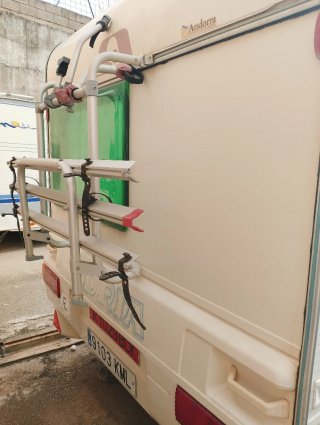 Caravana Adria 390 - 775kg