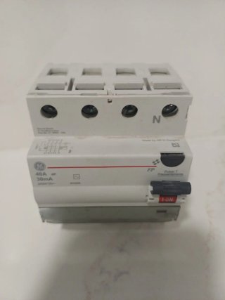 Interruptor Diferencial Tetrapolar GE 40A 30mA