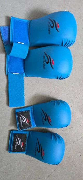 Guantes Karate Azul 2 Tallas infantil 9/10 y 7/8