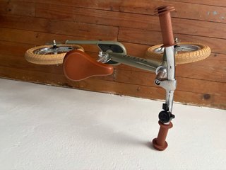 Bicicleta de equilibrio Trybike