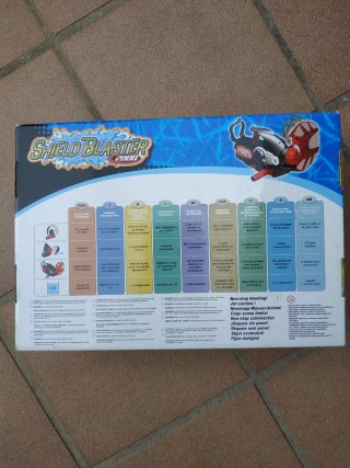 Pistola de agua Shield Blaster 2000